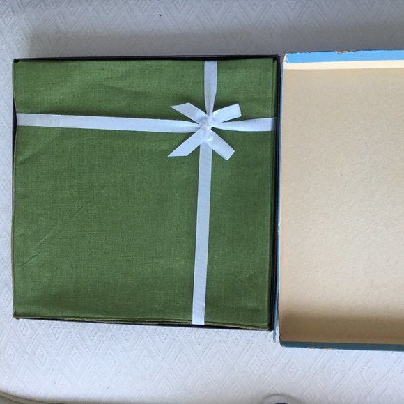 Quaker Lace Green linen napkins set of 12 one dozen new in box vintage NWT - Picture 5 of 7